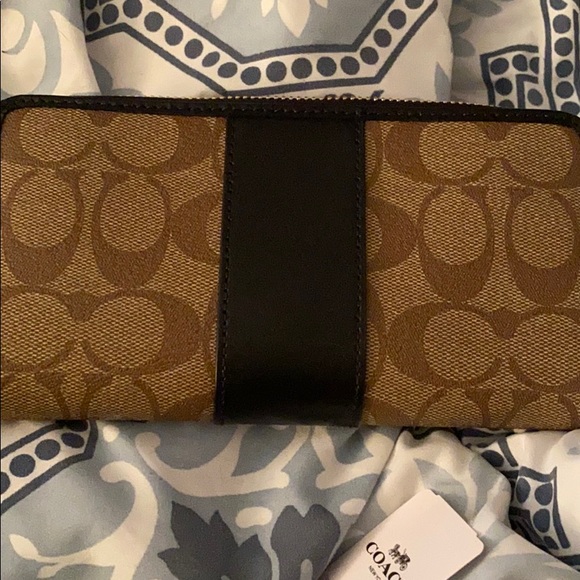 Coach wallet - Picture 2 of 3